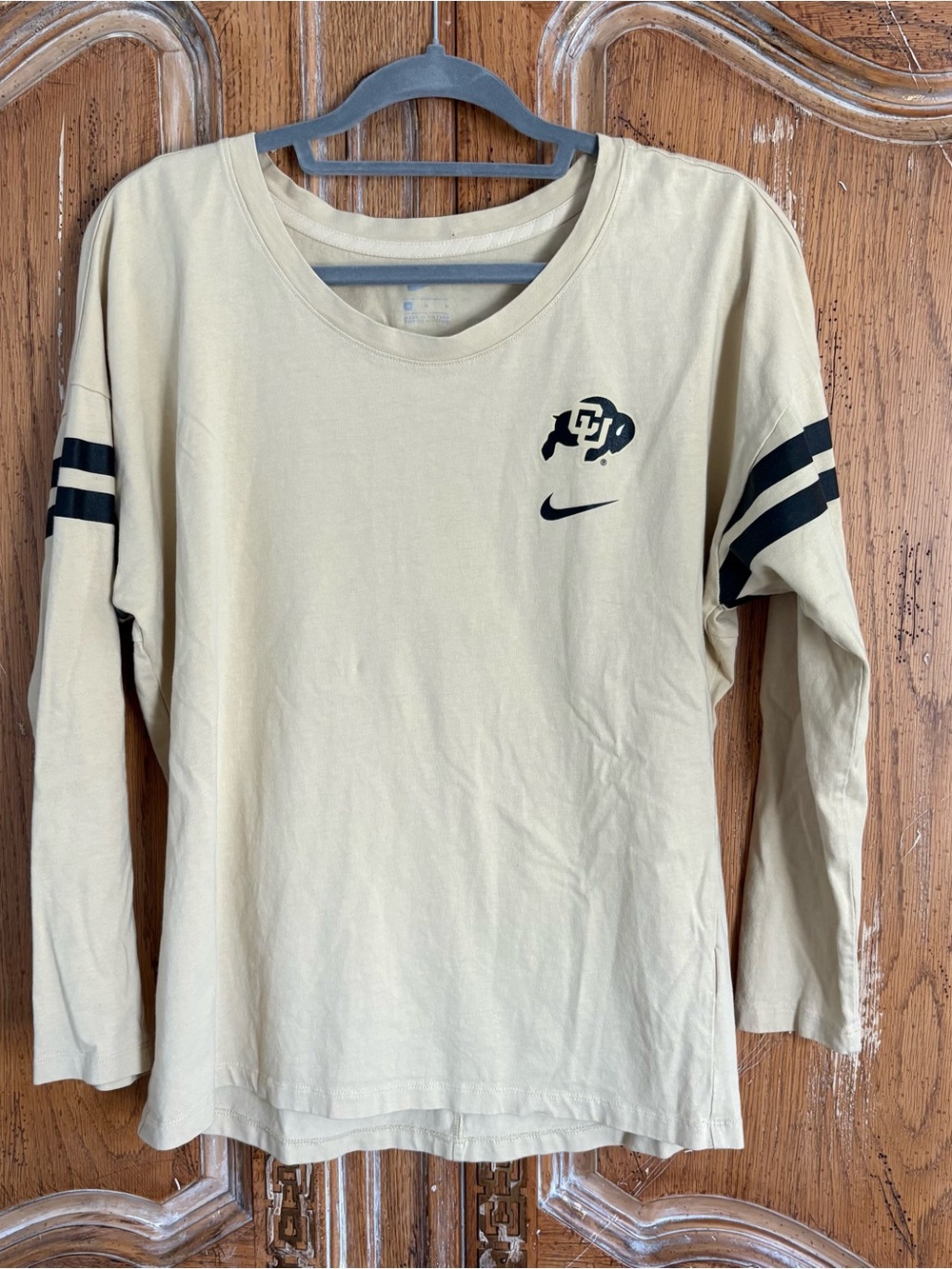 Women’s Nike University of Colorado Buffaloes spirit-style jersey. Size M